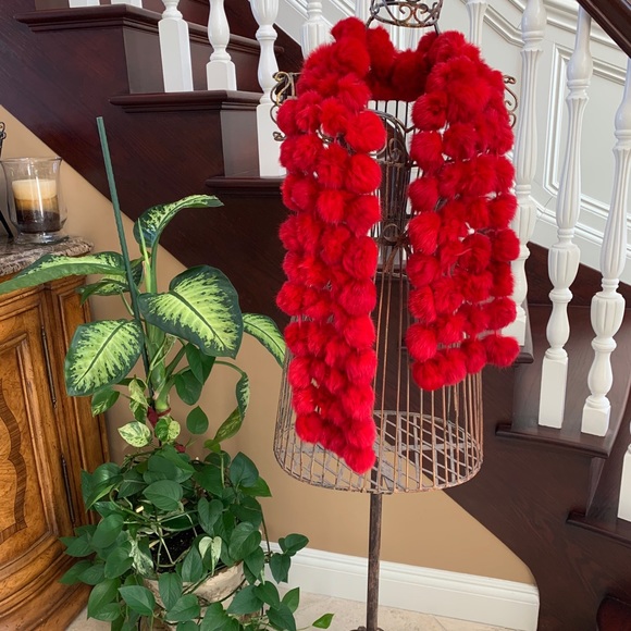 Great Christmas holiday gift NWOT genuine red rabbit fur scarf 54” x 7” approx. - Picture 6 of 9